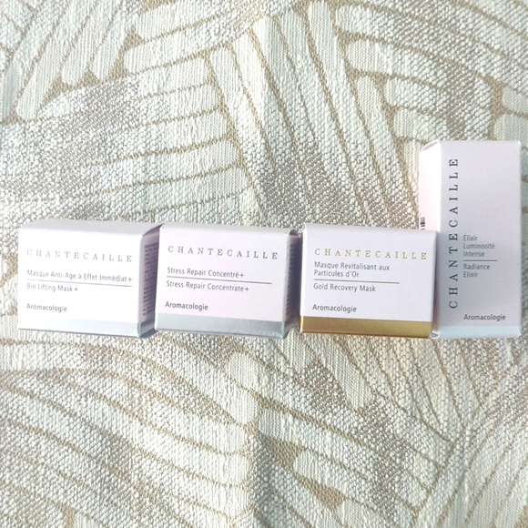 New boxed Chantecaille Discovery Set